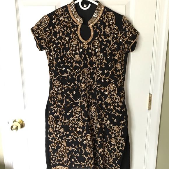 Black and Gold Georgette Indian Dress - Picture 1 of 2